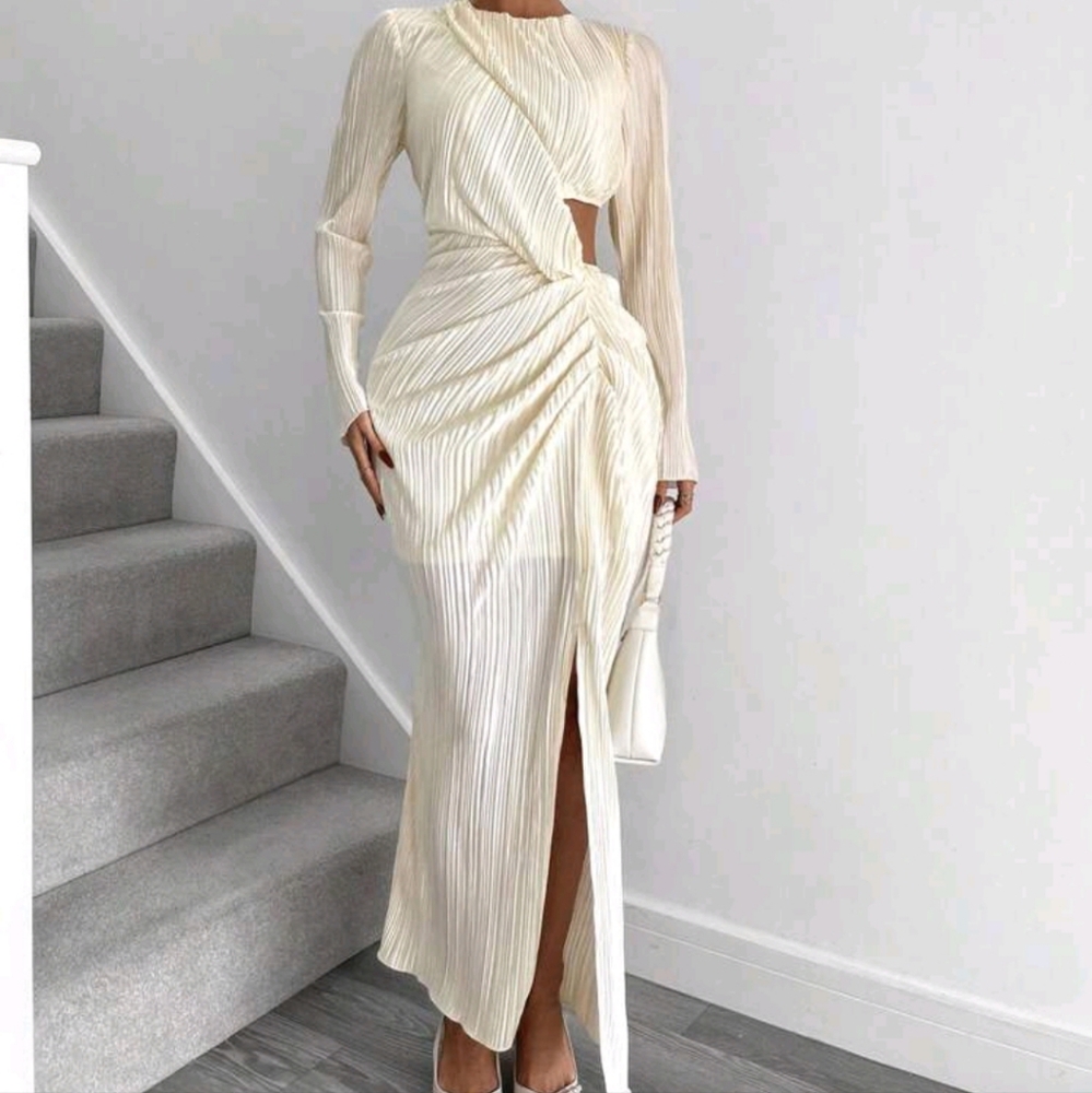 Elegant Waist Hollow Out Side Split Pleated Dress - Picture 2 of 4